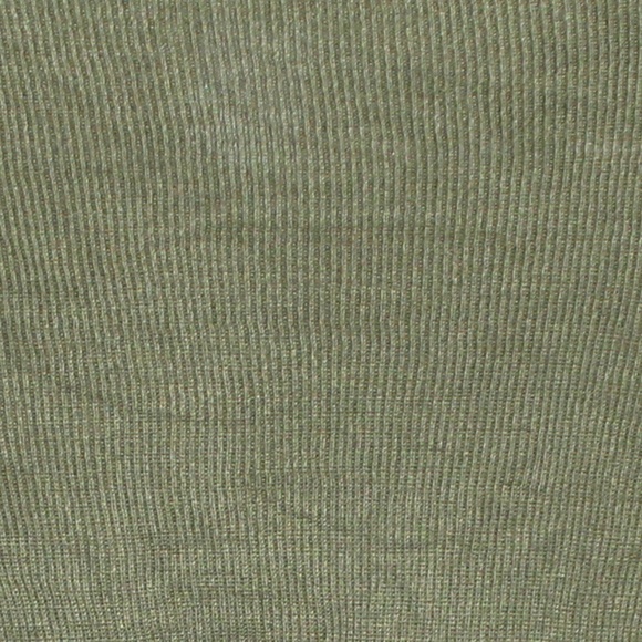 (Divided) Green Long Sleeved Crop Top - Picture 6 of 7